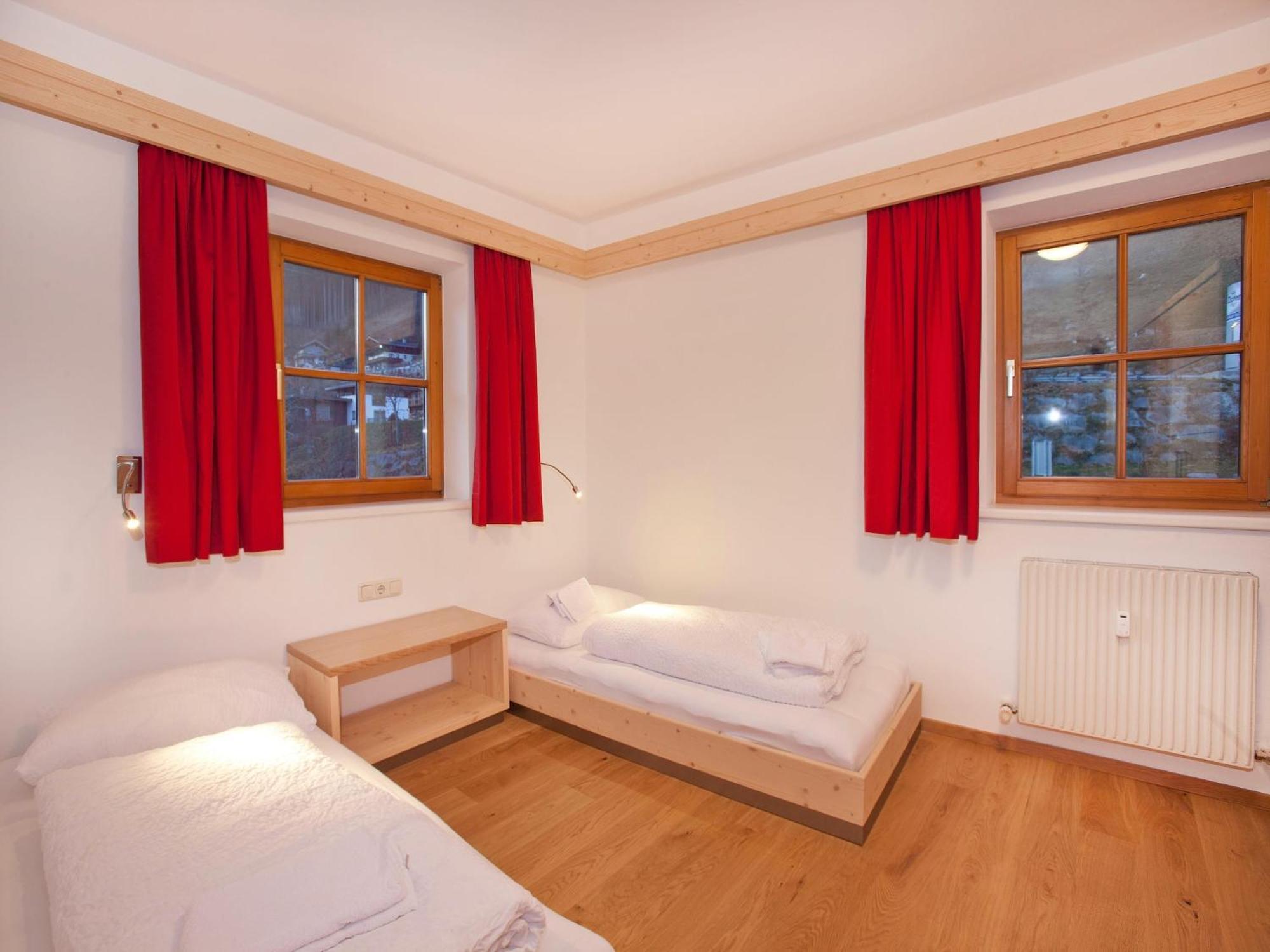 Apartment In Wald Im Pinzgau With Swimming Pool And Views エクステリア 写真